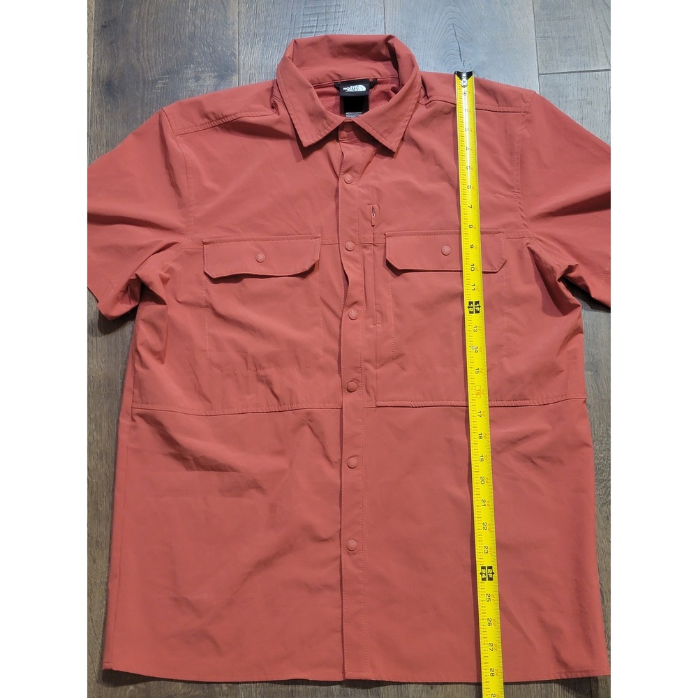 The North Face Men's Short Sleeve Button Up Shirt Size M Hiking‎ Outdoor